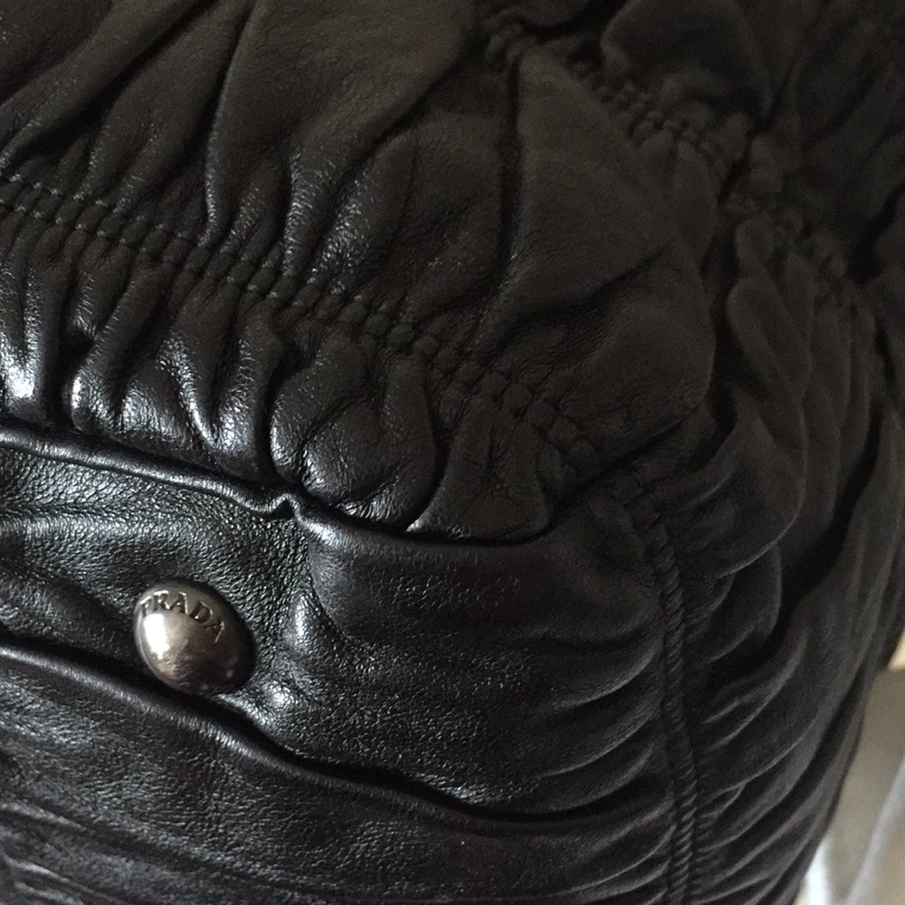 Prada bag XXL - Picture 9 of 16